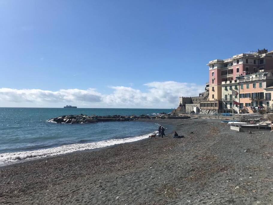 Pisi Home, 2 Min Dalla Spiaggia E Dall' Ospedale Gaslini Genua Exterior foto