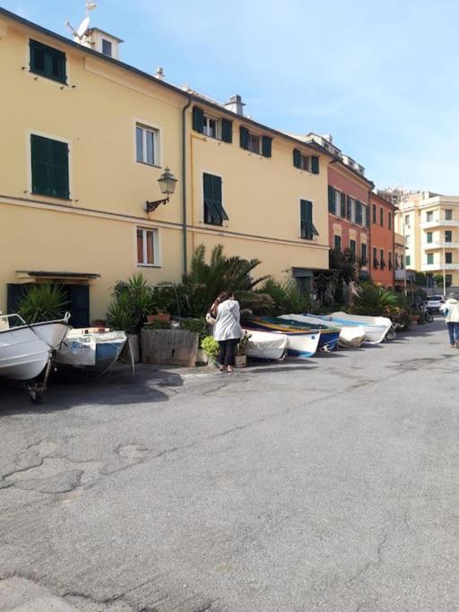 Pisi Home, 2 Min Dalla Spiaggia E Dall' Ospedale Gaslini Genua Exterior foto