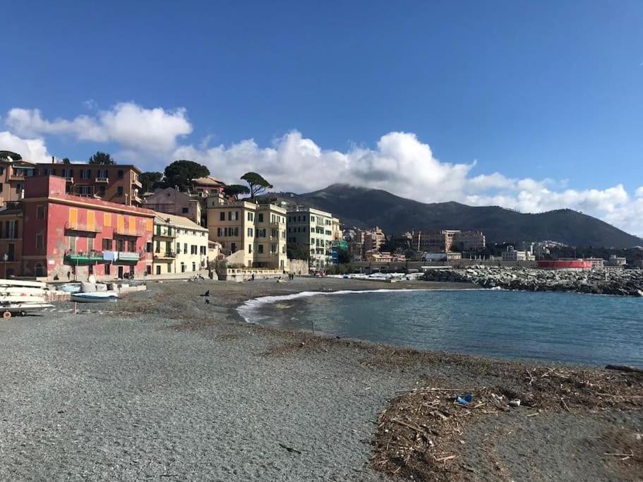 Pisi Home, 2 Min Dalla Spiaggia E Dall' Ospedale Gaslini Genua Exterior foto